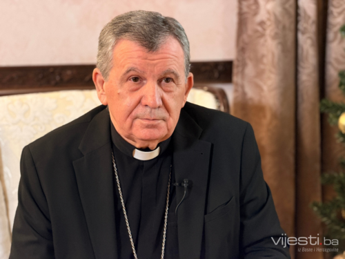 Nadbiskup Vukšić za Vijesti.ba: Tamo gdje je obitelj načeta, društvo počinje pucati