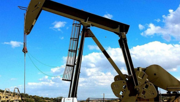 Nafta skuplja pod uticajem mjera u Kini