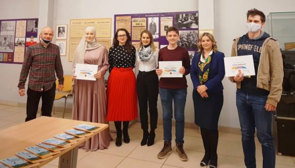 Nagrade autorima najboljih radova uvrštenih u zbirku Mladi pisci ZDK