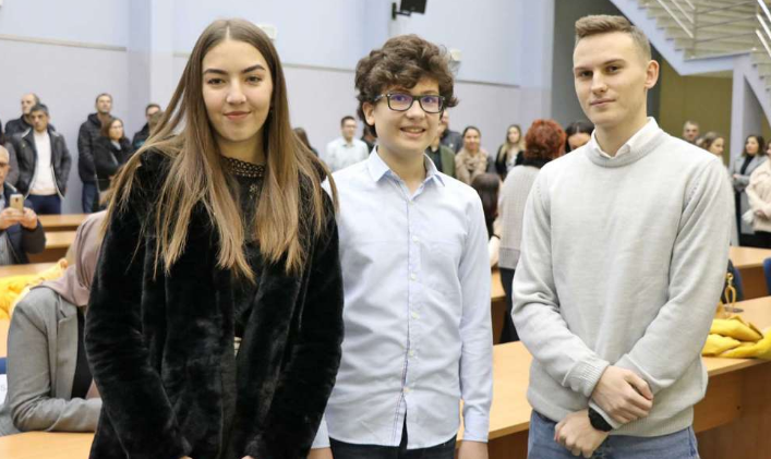 Nagrađeni najbolji učenici osnovnih i srednjih škola u Federaciji BiH