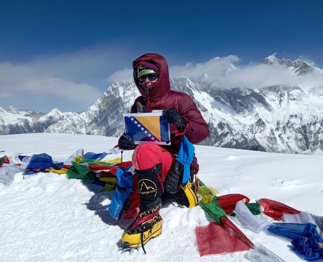 Naida Avdić postala prva žena iz BiH koja se popela na vrh Ama Dablam