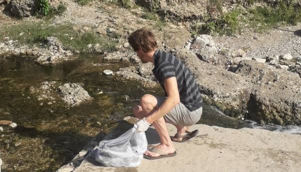 Najbolje skakačice i skakači svijeta čiste plato ispod Starog mosta