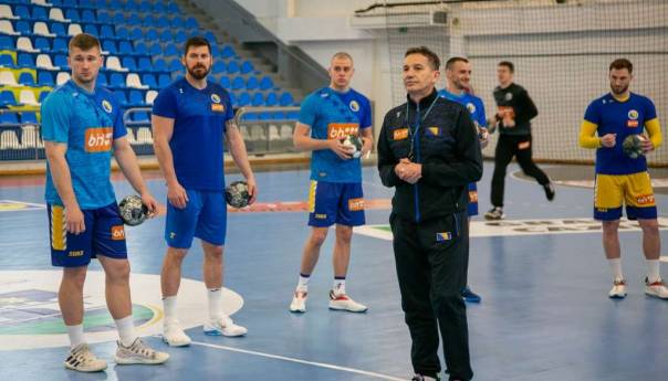 Najbolji bh. rukometaši za dva dana u Cazinu dočekuju Sloveniju