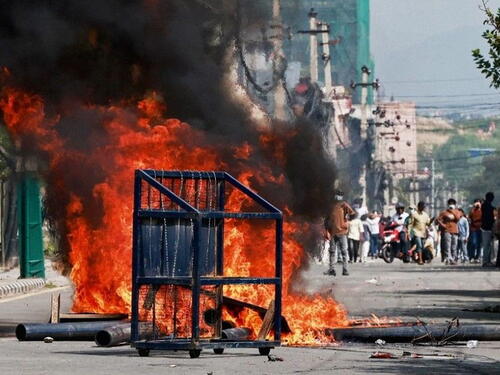 Najmanje 10 ljudi poginulo na protestima u Nepalu zbog zabrane društvenih mreža