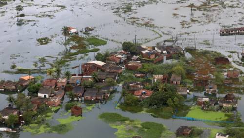 Najmanje 100 stradalih u poplavama u Brazilu