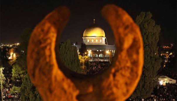 Najmanje 12 Palestinaca povrijeđeno u sukobima s policijom kod Al-Aqse