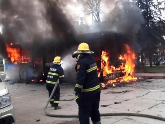 Najmanje 13 osoba poginulo u saobraćajnoj nesreći u Kini