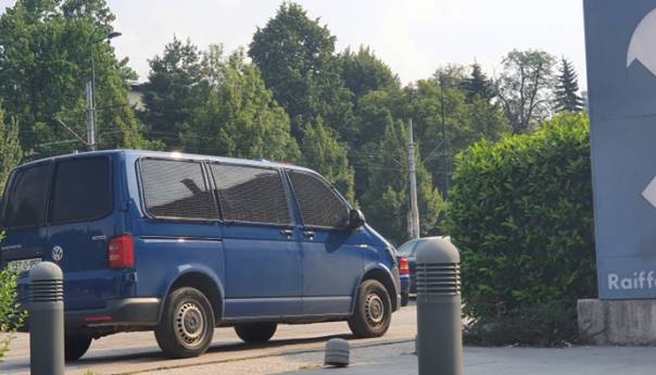 Najmanje 15 policajaca pod istragom zbog opraštanja prekršaja za novac