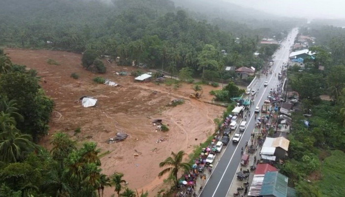 Najmanje 167 osoba poginulo u poplavama i klizištima na Filipinima