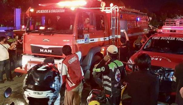 Najmanje 17 osoba poginulo u požaru u skladištu goriva u Indoneziji