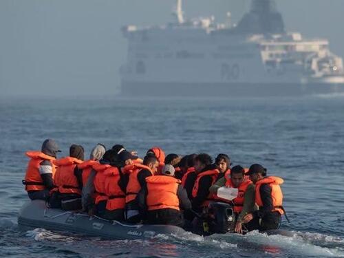 Najmanje 20 ljudi poginulo nakon prevrtanja čamca u Italiji