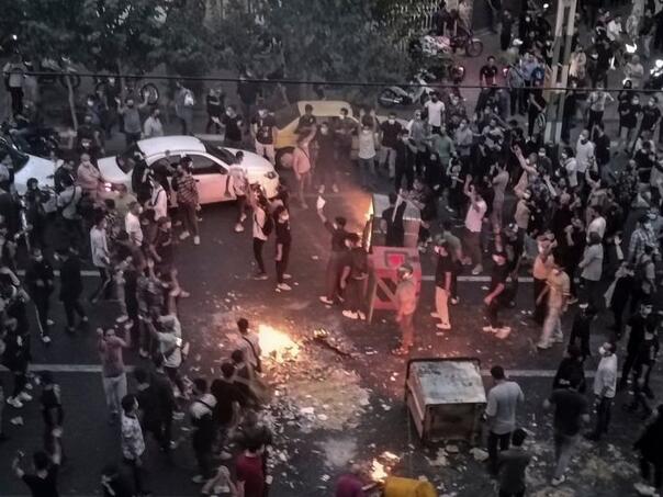 Najmanje 20 mrtvih na protestima širom Irana