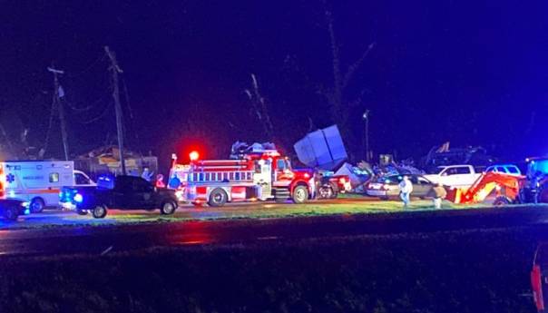 Najmanje 23 osobe poginule u udaru tornada u državi Mississippi