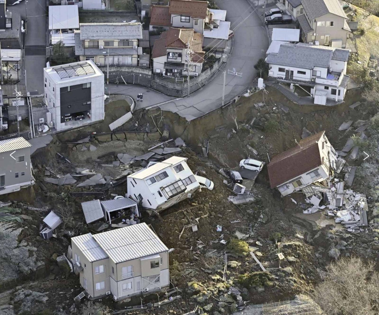 Najmanje 30 mrtvih u Japanu, mnogo kuća uništeno