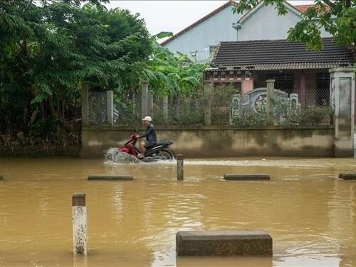 Najmanje 34 osobe poginule u poplavama u Indoneziji