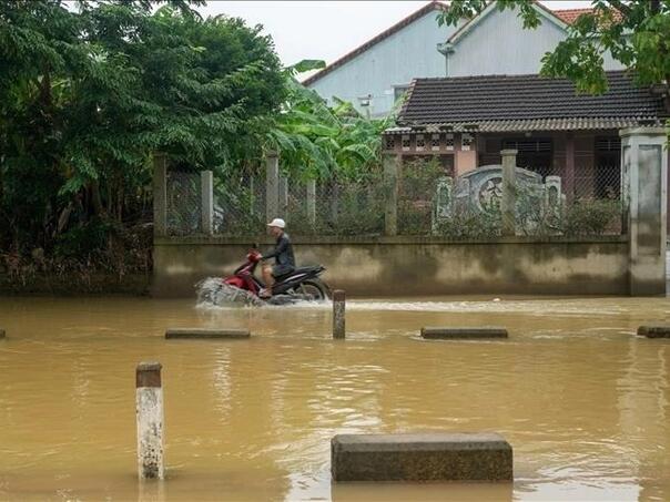 Najmanje 34 osobe poginule u poplavama u Indoneziji