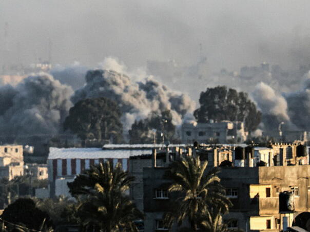 Najmanje 50 Palestinaca ubijeno u izraelskom bombardovanju Khan Younisa