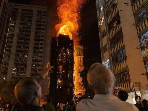 Najmanje 55 osoba stradalo u požaru u Hong Kongu