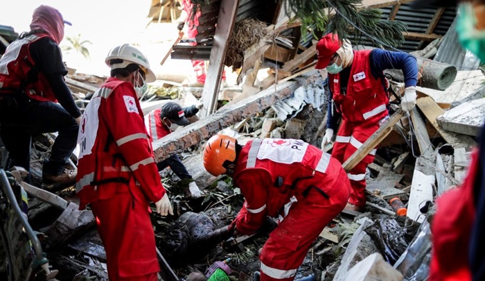 Najmanje 73 osobe poginule u zemljotresu u Indoneziji