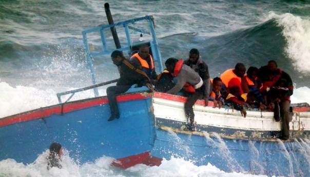 Najmanje 76 ljudi stradalo nakon prevrtanja čamca u Nigeriji