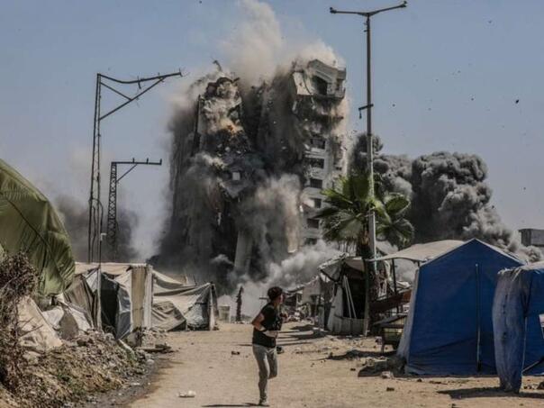 Najmanje desetero ubijenih u novim izraelskim napadima na Gazu