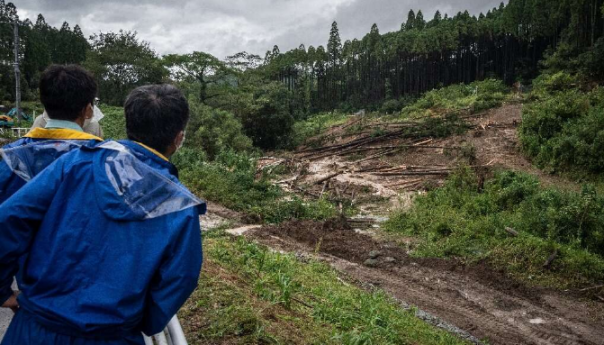 Najmanje dvije osobe izgubile život u naletu tajfuna u Japanu