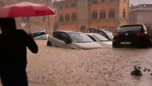 Najmanje osam mrtvih u oluji koja je zahvatila centralnu Italiju
