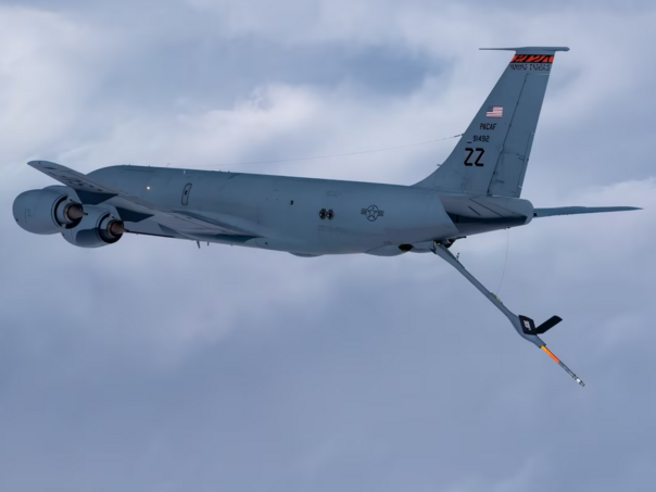 Najmanje šest američkih aviona napustilo katarsku bazu Al-Udeid