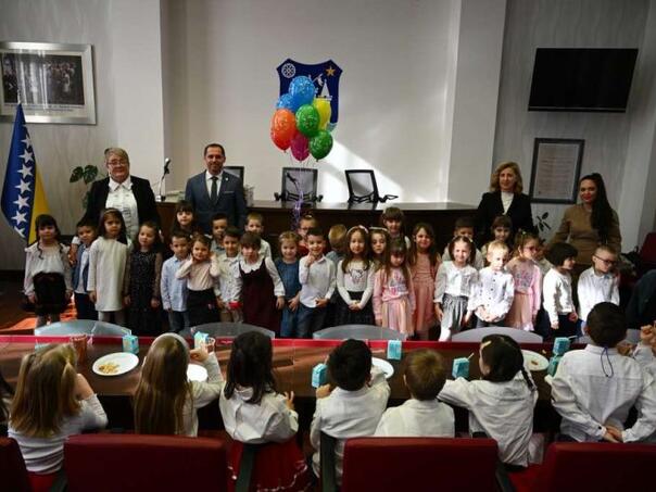 Najmlađe generacije Bihaća na svečanim prijemima u povodu Dana grada