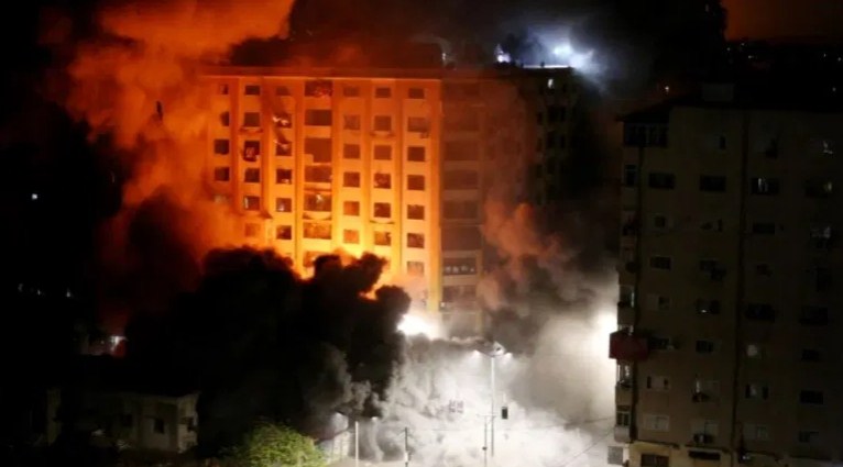 Najteže bombardiranje Gaze do sada, napadi iz zraka i s mora