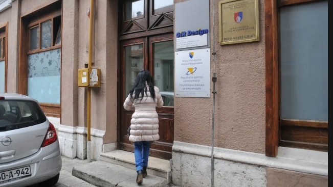 Najtraženija zanimanja u BiH – IT i softver inženjeri, prodavači, tesari, zidari...