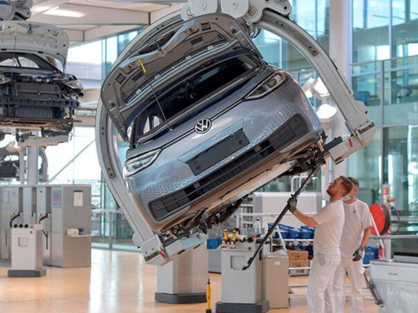 Najveće auto kompanije će možda morati zaustaviti proizvodnju