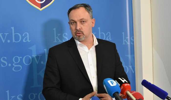 Naknada za članstvo u upravnim i nadzornim odborima treba iznositi 1 KM 