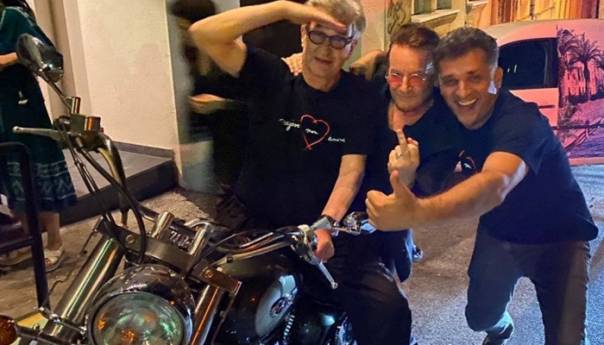 Nakon druženja sa Tanovićem: Bono Vox otišao iz Sarajeva