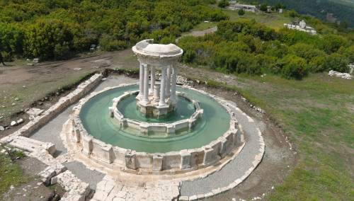 Nakon dva milenija potekla voda iz fontane u 'Gradu gladijatora'
