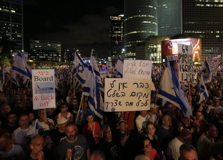Nakon nereda na protestima Netanyahu pozvao na deportaciju afričkih migranata