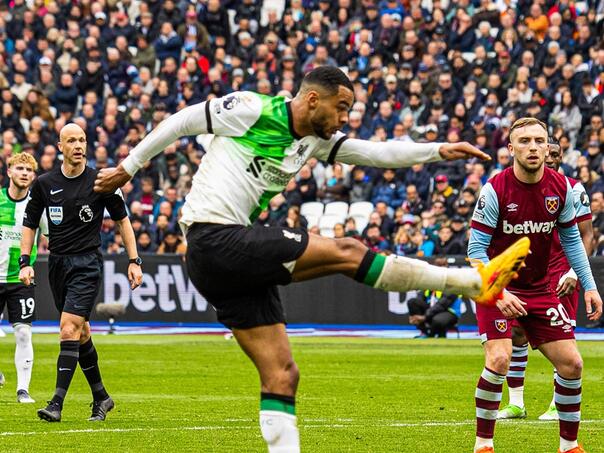 Nakon novog kiksa, Liverpool sve dalje od naslova