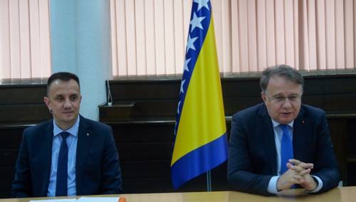 Nakon otkaza radnicima: Nikšić i Lakić sutra u Zraku