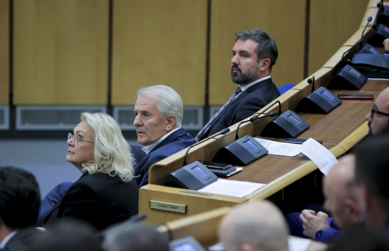 Nakon prekida ipak nastavljena sjednica Parlamenta FBiH