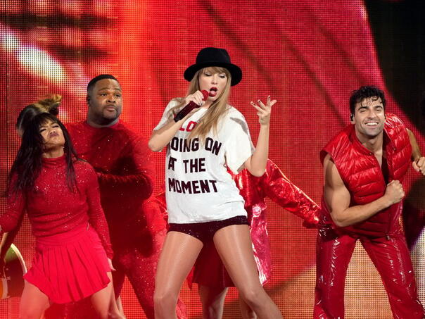 Nakon rekordne turneje, Taylor Swift timu isplatila 197 miliona dolara bonusa