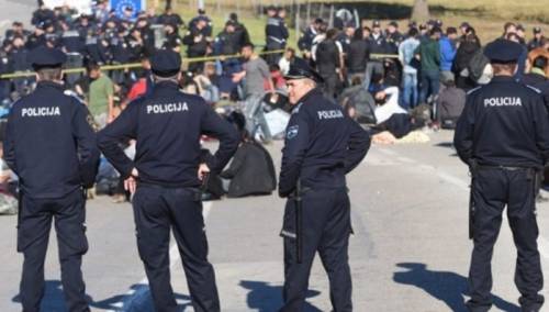 Nakon sinoćnjeg pokušaja ubistva, u toku kolegij MUP-a USK