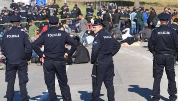 Nakon sinoćnjeg pokušaja ubistva, u toku kolegij MUP-a USK