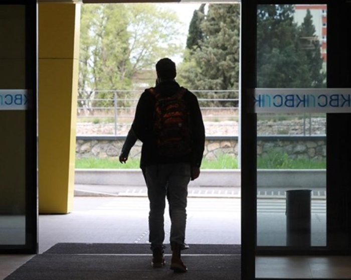 Nakon što je žena umrla u firmi kod Rijeke, 15 njenih kolega pregledano u bolnici