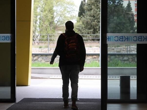 Nakon što je žena umrla u firmi kod Rijeke, 15 njenih kolega pregledano u bolnici