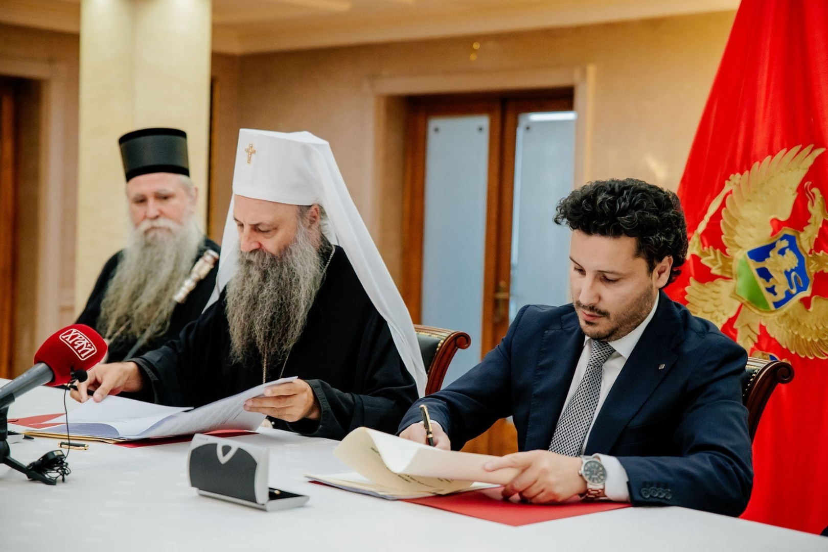 Nakon Temeljnog ugovora sa SPC upitan opstanak Vlade CG