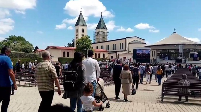 Nakon tri mjeseca, stotine vjernika na misi u Međugorju