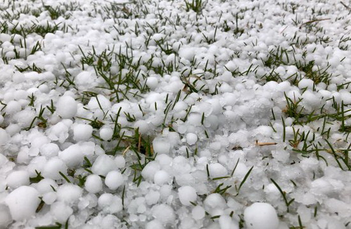 Nakon velikog nevremena: Grad zabijelio Sokolac