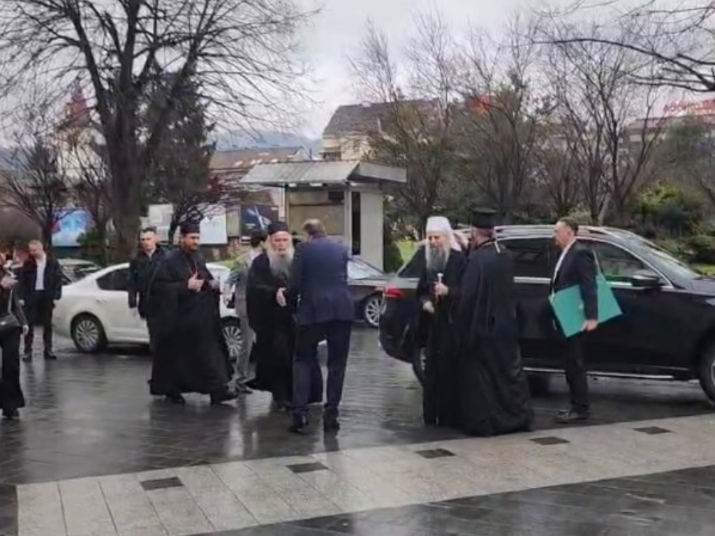 Nakon Vučića u Banjaluku u posjetu Dodiku stigao i Porfirije