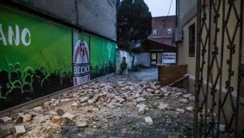 Nakon zemljotresa otvorene telefonske linije za pomoć