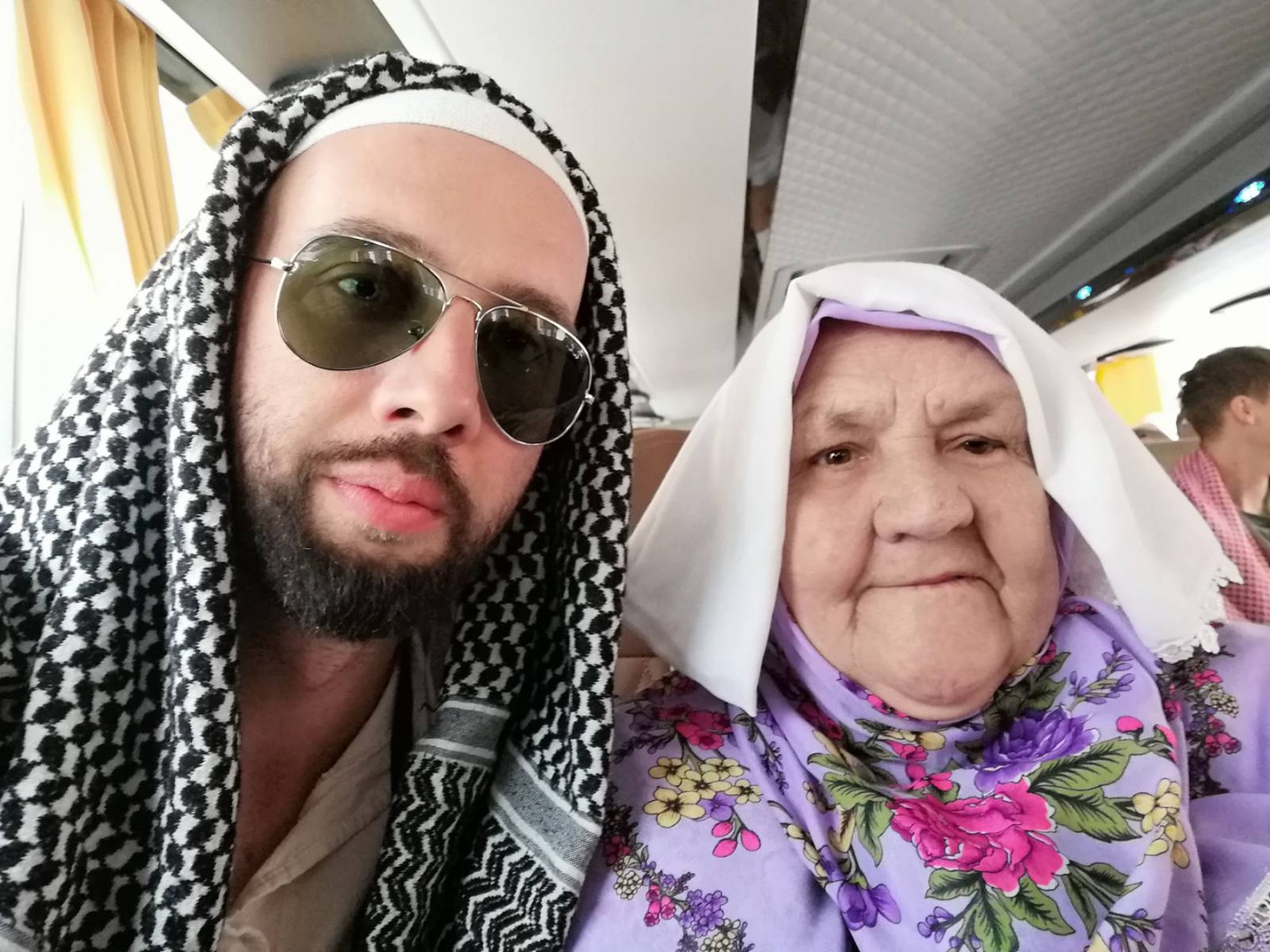 Nana Fata Orlović šalje selame sa brda Uhud